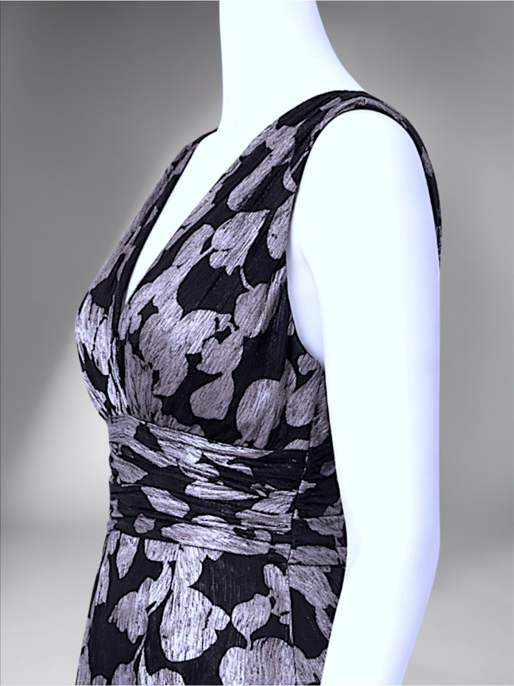 BA Nites Foil Crinkle V-Neck Evening Gown - Picture 7 of 16